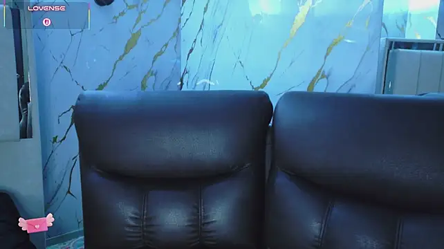 Chloe16_ - Show tits + move + rub