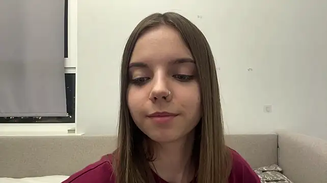LisaPorse - show feet + cute wink