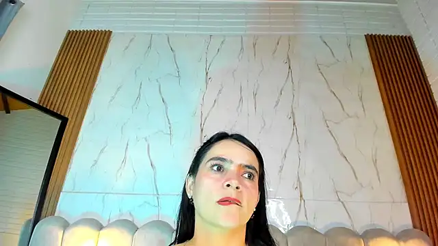 Samantha_Fiire - FINGERS IN PUSSY DEEP 👅🌸