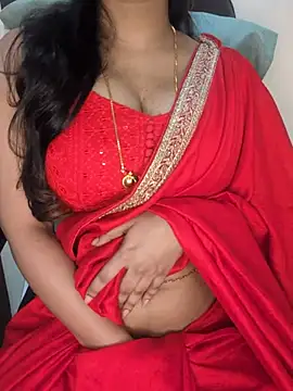 Shriya_reddy - Split on boobs and doing message