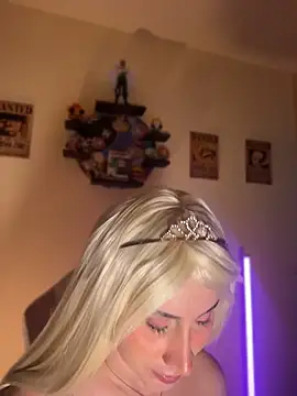 Chloe_rockss_ - naked with oil