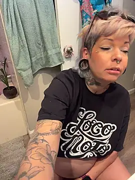 Eva_Monroe- - Milky Titty Squirt
