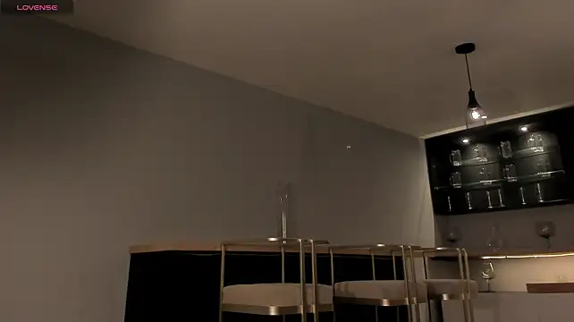 JadeEvansX - Blow Kisses