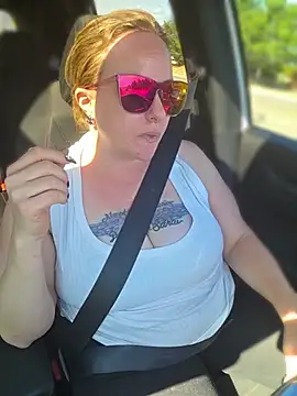 Julimonroe - Pull down pants & spank that ass red 😈