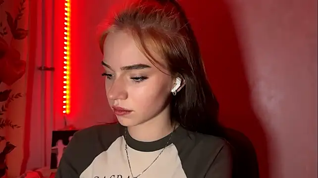 LydaDrozdenko - play with my hair ;3