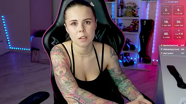QueenAliceX - Give me pleasure