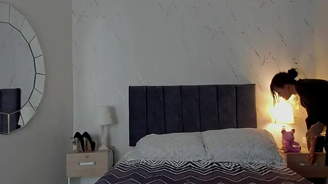 Emilly_Beaumont - finger in the pussy