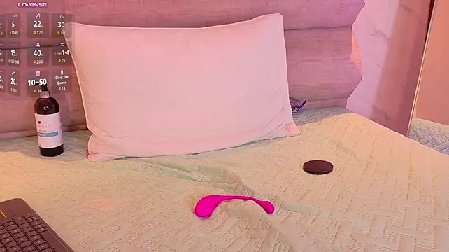 MiiaCullens - Play clit