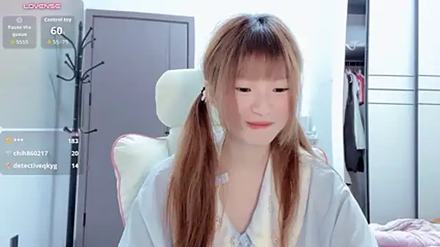Aroma-123 - 比我萌的没我坏 比我坏的不存在