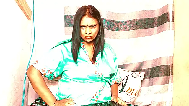 Sexymaturemilf01 - make me wet and make me smile
