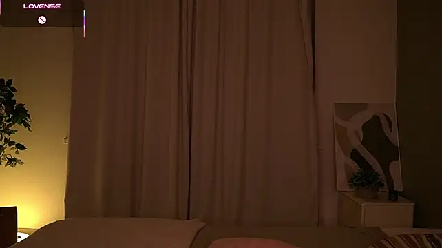 NidaSween - Take off my bra