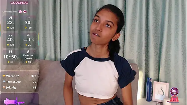YuliethPetite - oil body and naked