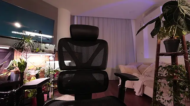 MissFreyaX - Show tits