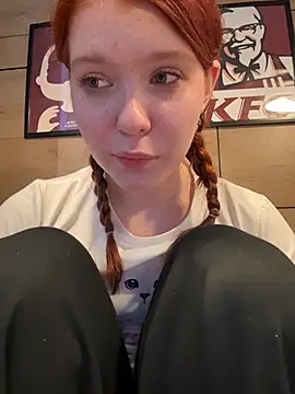 Freaky__Nikki - rub my pussy on a corner of open door