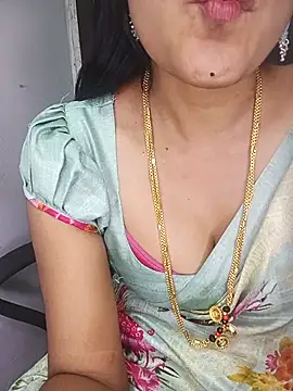 Deepa_kannadatelugu - Boobs oil massage