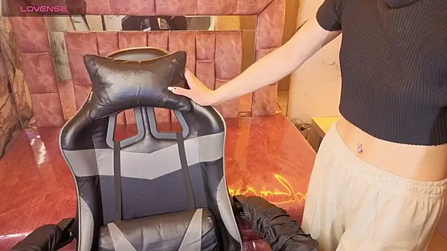 Blonde_Doll_v - SLAP ASS IN PANTYS X4