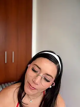 Veronica_Wins_ - RED SEXY