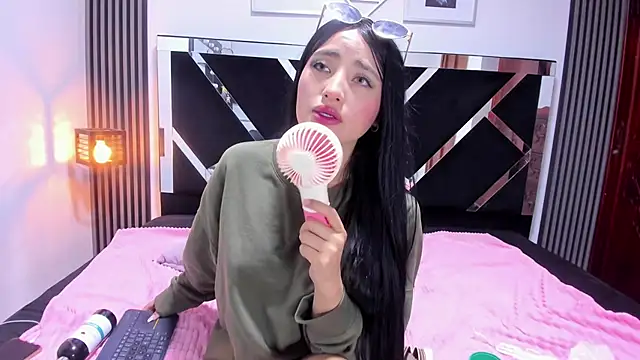 Viiolet_sweet - spit boobs + sensual dance