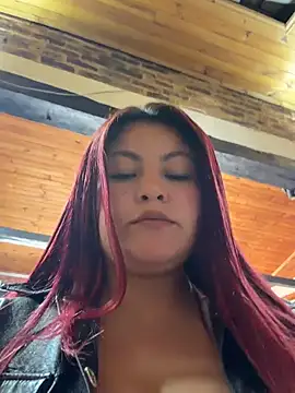 Lia-Moon77 - Show tits hard clamps 😈🎁 king