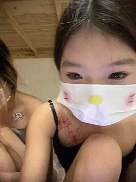 Angel-Sisters - 为什么有个大叔在边上 啊啊啊 大叔的鸡吧好大啊 淫水都被他草出来了