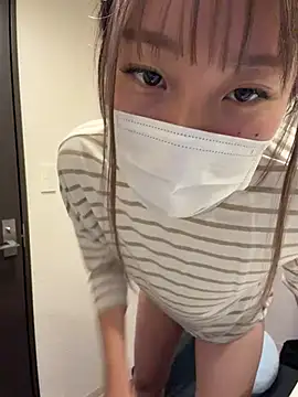 Nana__ch - 両親寝たから、、、、、実家の洗面所に呼んじゃった❤️