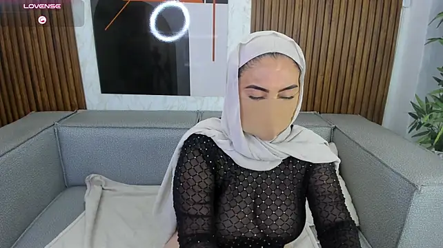 ZaynaSecret - saliva in boobs