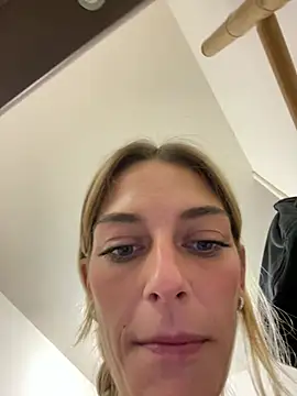 Bellalolahot