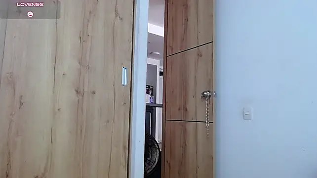 Sexygoddesskarol - cum and squirt