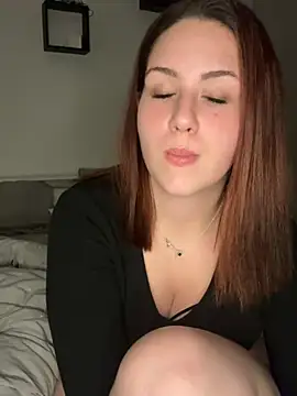 CuteeBea - go doggy and slap your ass x14