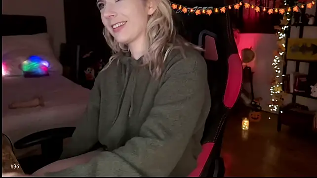Lisaonthemoon - Last tipper gets 3 Videos
