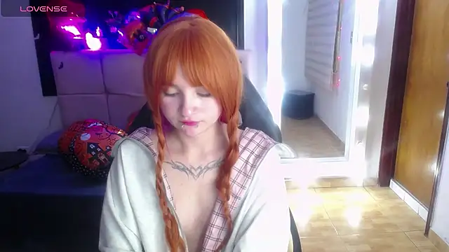 _Charlotte_Collins_ - show my tits