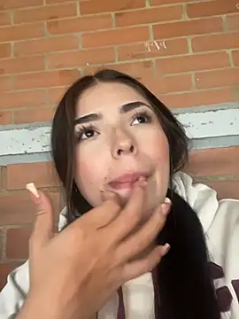Gatita_Girll - Show of boobs more saliva😻😻