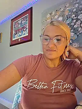 LadyB07 - Oil tits