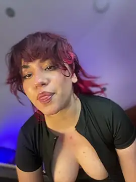 NikkiNix - Show asshole in doggy