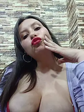 LIA--23 - AT WORK RIDE DILDO AND BIG CUM-TICKET