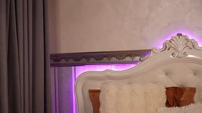 Alexxisrae - What can go wrong with some Fingering ?