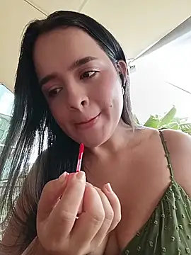 Julieth_hot-69 - Take off my panties in public 😈