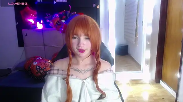 _Charlotte_Collins_ - show my tits