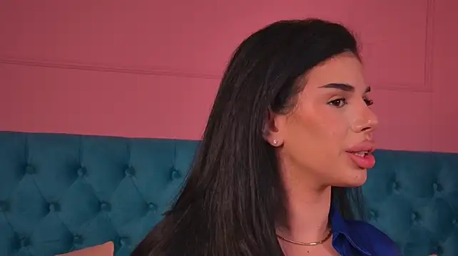 ReinaTriana - finger my pussy papi
