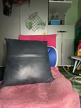 Thy_Thy - PLAY MY PUSSY AND CUM ON YO