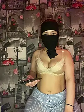 Dina05 - لحس الحلمات اخراج حليب🥵🍑🔥