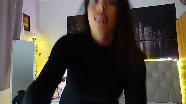 Lora_Chanel