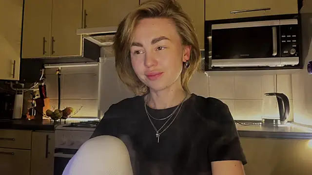 Marta_Kelly - Help me raise money for a hair dryer