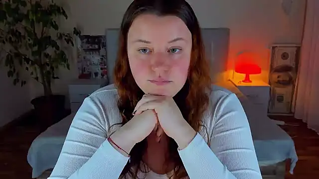 PolinaSalvatore - show boobs