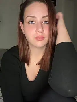 CuteeBea - Show Boobs and Play 30 sec🍒