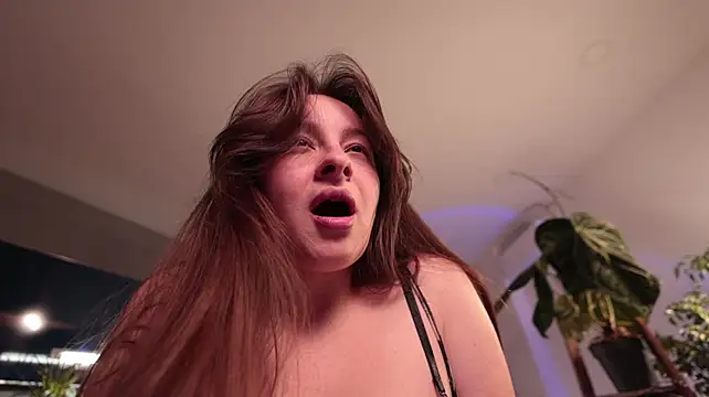 MissFreyaX - Show tits
