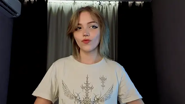 KarriKasel - I'm showing off the strap of my cute bra