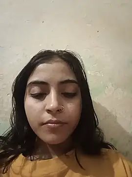 Nandundi - Show pussy in public