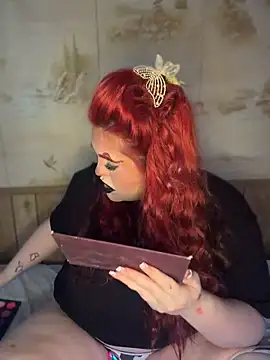 Babyizzie - Show off big tits up close 😈😍