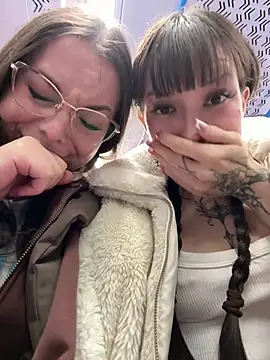 Babydolll - AMELIA MASSAGE NIPPLES SOPHIE ON TRAM ST